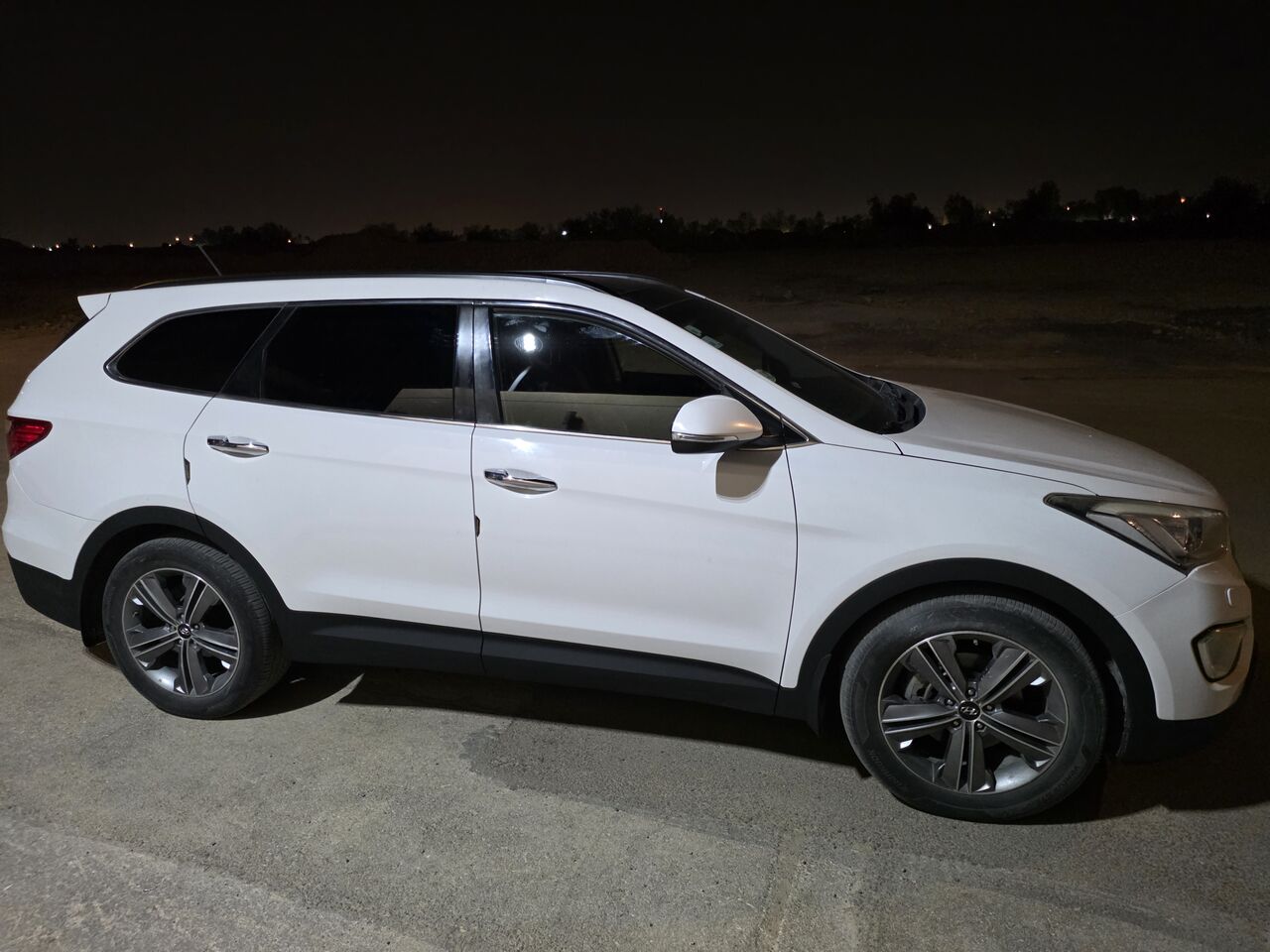 Riyadh, Vehicles, Cars & Trucks , SAR 49000,  Hyundai Grand Santafe,  2016,  Automatic,  235000 KM,