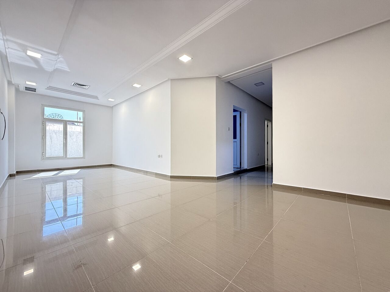 Salwa, Apartments, Flats, Houses & Villas, KWD 500/month,  3 BR,  Salwa &ndash; Unfurnished Three Bedroom Apartment With Balcony