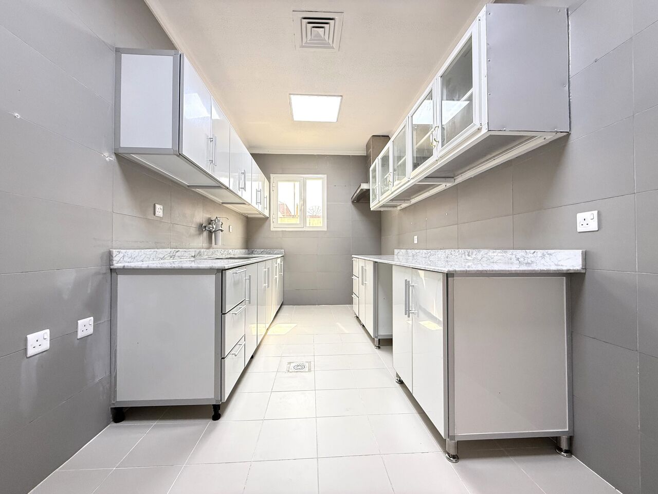 Salwa, Apartments, Flats, Houses & Villas, KWD 500/month,  3 BR,  Salwa &ndash; Unfurnished Three Bedroom Apartment With Balcony