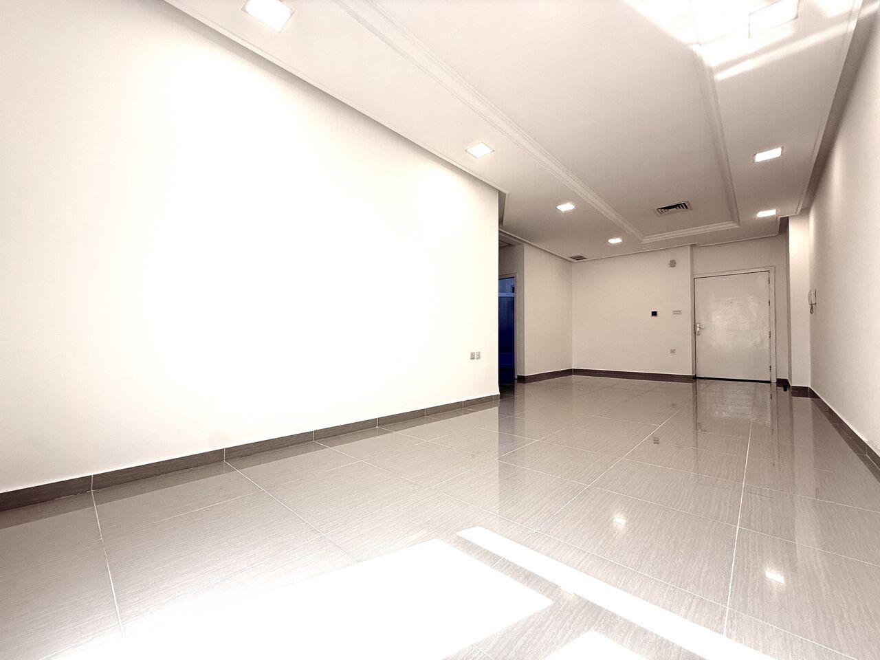 Salwa, Apartments, Flats, Houses & Villas, KWD 500/month,  3 BR,  Salwa &ndash; Unfurnished Three Bedroom Apartment With Balcony