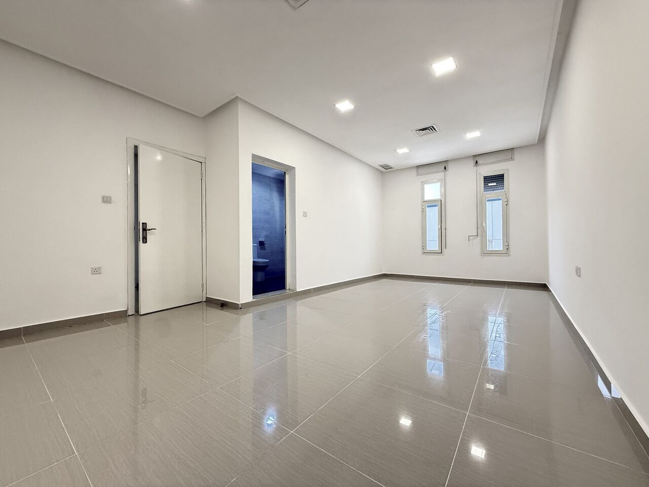 Salwa, Apartments, Flats, Houses & Villas, KWD 500/month,  3 BR,  Salwa &ndash; Unfurnished Three Bedroom Apartment With Balcony