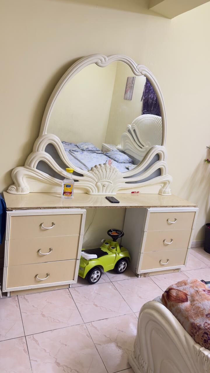 Jeddah, Furniture, SAR 5,  Bed And Dressing Table For Sale