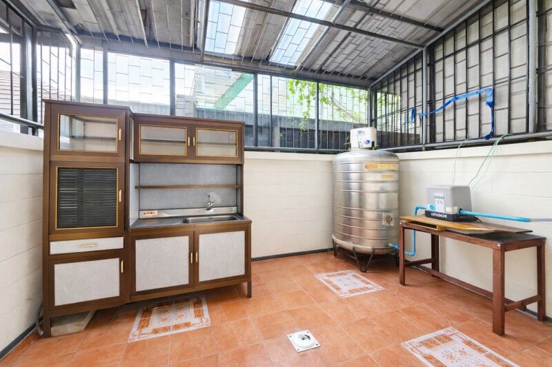 Bangkok, Villas, THB 11999,  25 Sq. Feet,  Cheapest In Nawamin 133-141, 4 Bedrooms, Has 7-Eleven, Lawn, 2 Air Conditioners, 3-story