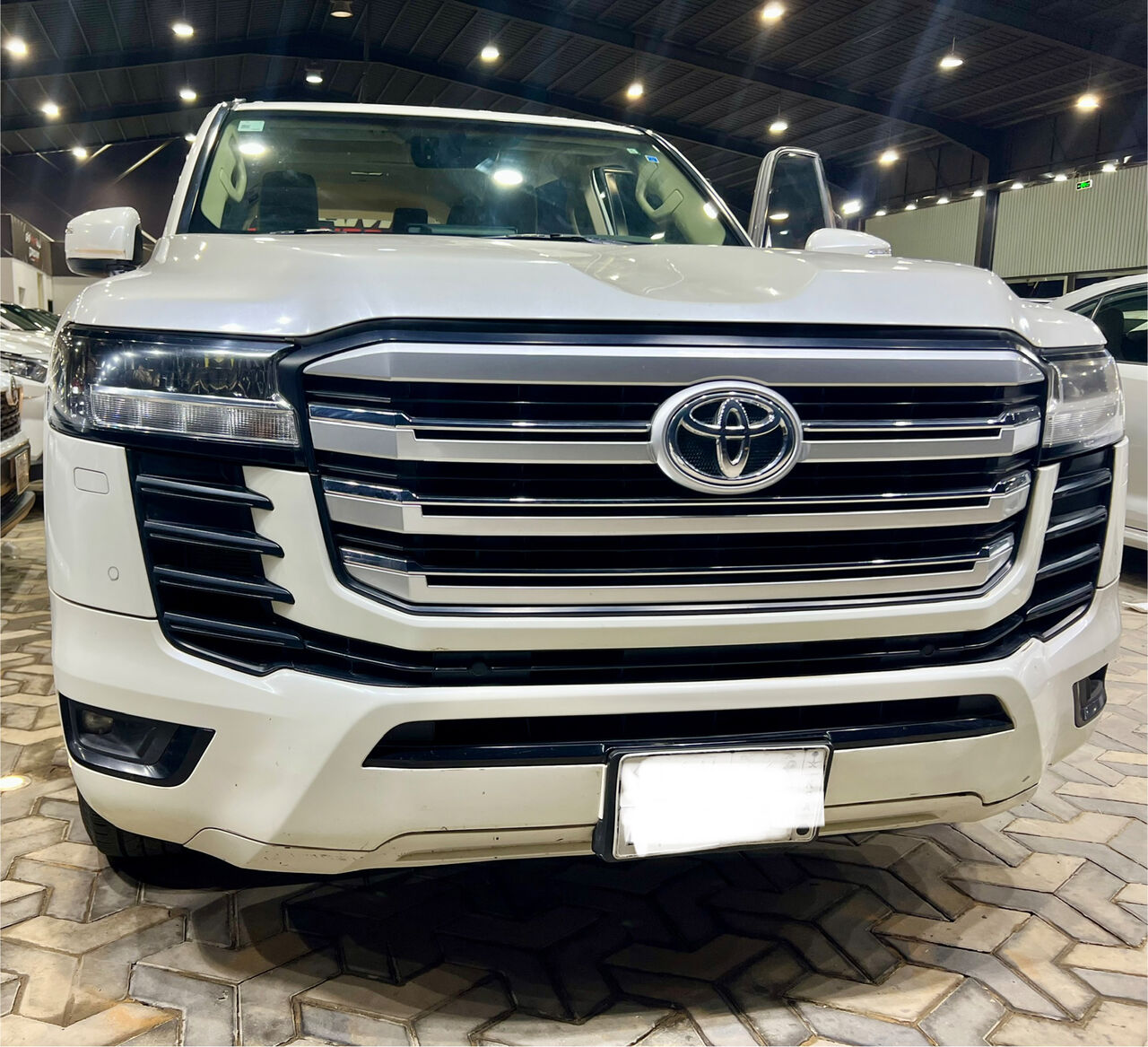 Riyadh, Vehicles, Cars & Trucks , SAR 220,  Toyota Land Cruiser,  2023,  Automatic,  159477 KM,   GXR   V8 Twin Turbo With All Original Condition 100%