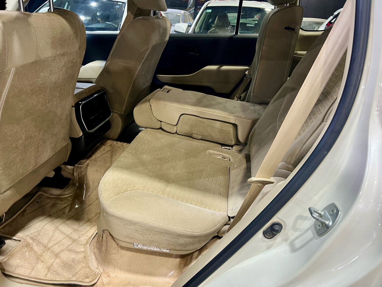 Riyadh, Vehicles, Cars & Trucks , SAR 220,  Toyota Land Cruiser,  2023,  Automatic,  159477 KM,   GXR   V8 Twin Turbo With All Original Condition 100%