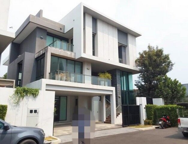 Bangkok, Real Estate For Sale, THB 35200000,  5 BR,  70 Sq. Feet,  Single House For Sale, Baan Klang Muang Classe Project, Lat Phrao, Bangkok.