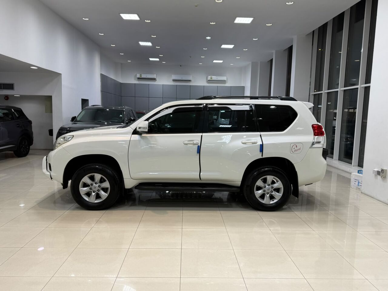 Manama, Vehicles, Cars & Trucks , BHD 6700,  Toyota Prado TX-L,  2011,  Automatic,  202200 KM,    (White)