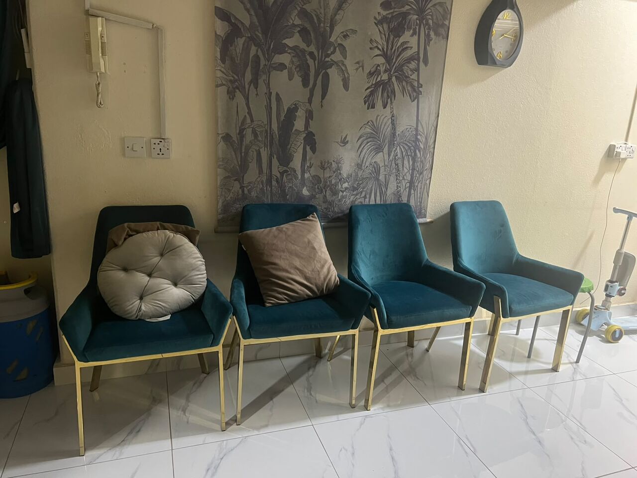 Riyadh, Household Items, SAR 1,  Bed With Storage, Bed Table, Coffee Table, 6 Dining Chairs