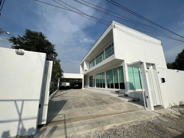 Bangkok, Villas, THB 89000,  99 Sq. Feet,  House For Sale/rent Modern Minimalist, Beautiful White, Area 80 Sq M, 5 Bedrooms, 4