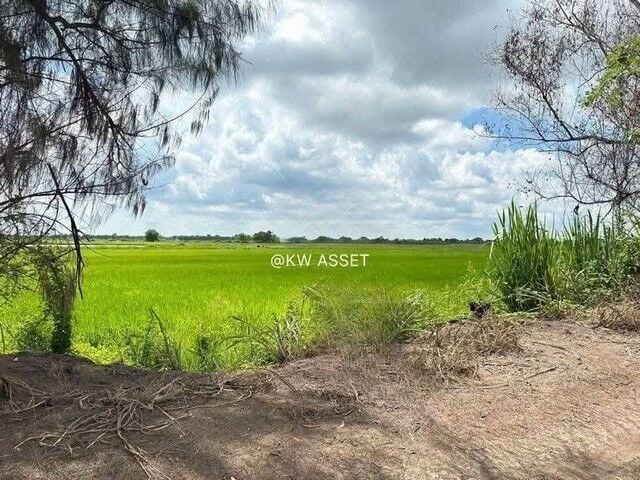 Bangkok, Real Estate For Sale, THB 34000000,  6 BR,  16090 Sq. Feet,  Land For Sale 40-0-90 Rai Near Prime Golf Course. The Price Of The Rai Is Less Than A