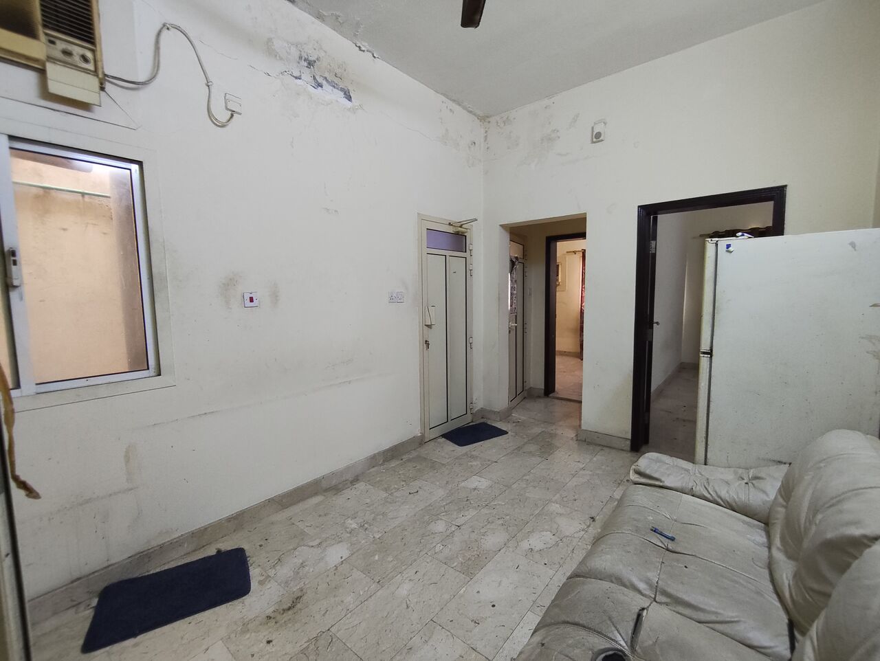 Hidd, Apartments, Flats, Houses & Villas, BHD 130/year,  2 BR,  Hidd:- 2Bhk Flat On Rent With Acs..