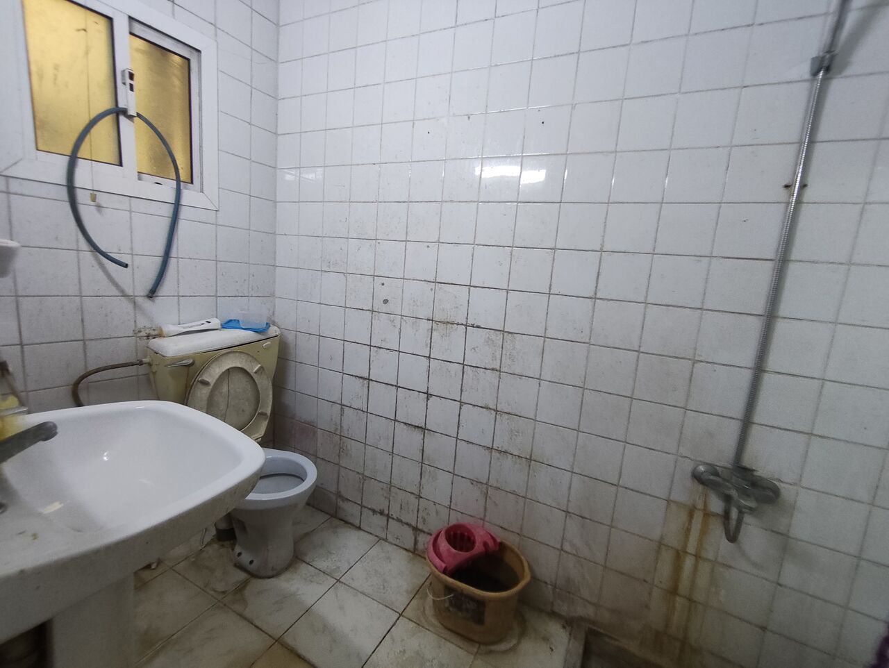 Hidd, Apartments, Flats, Houses & Villas, BHD 130/year,  2 BR,  Hidd:- 2Bhk Flat On Rent With Acs..