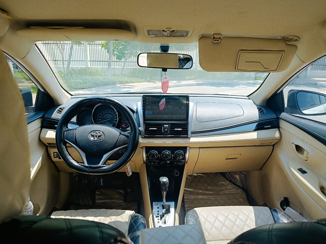 Manama, Vehicles, Cars & Trucks , BHD 2650,  TOYOTA YARIS,  2015,  Automatic,  150000 KM,  1.5