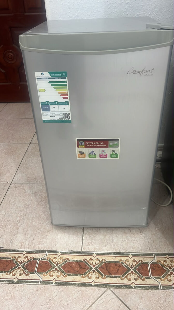 Jeddah, Household Items, SAR 350,  Comfee Mini Refrigerator &ndash; Almost New &ndash; Excellent Condition