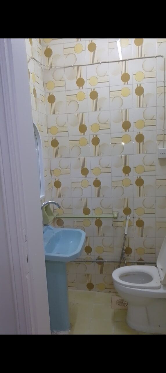 Al Malaz, Villas, SAR 28000,  Furnished,  2 BHK Flat For Rent Al Malaz Area, Opposite Malaz Restaurant. Very Prime Location.