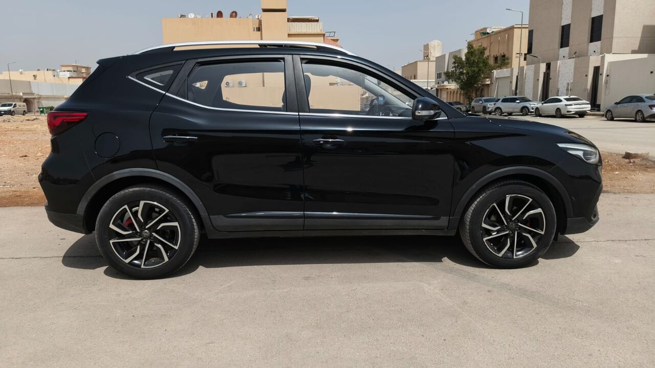 Tuwaiq, Vehicles, Cars & Trucks , SAR 32000,  Mg ZS T,  2022,  Automatic,  120000 KM,