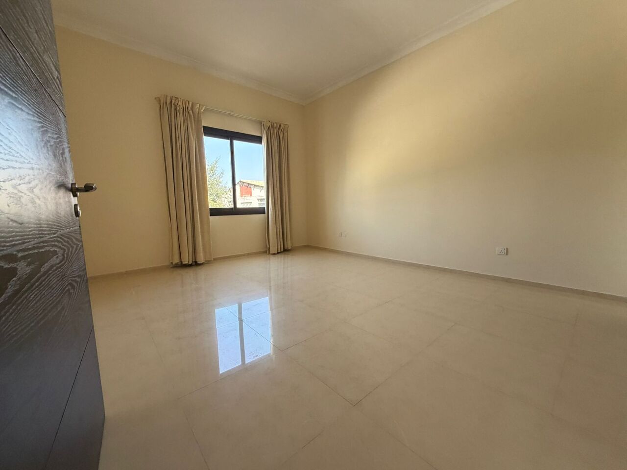 Juffair, Villas, BHD 500,  3BR Semi-Furnished Townhouse For Rent In Juffair | Private Pool
