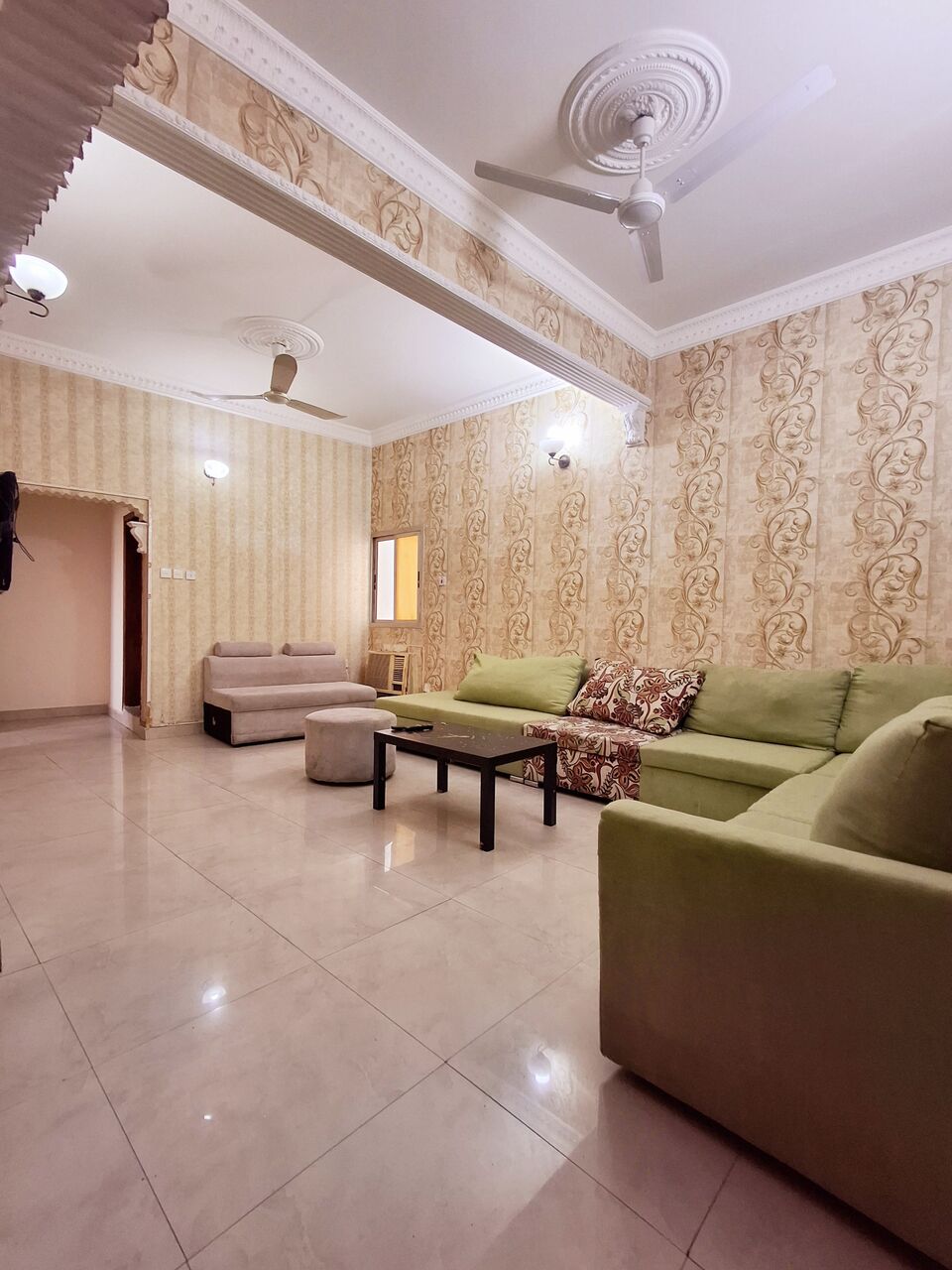 Hoora, Apartments, Flats, Houses & Villas, BHD 190/month,  Furnished,  1 BR,  -Neet & Clean Furnished 1 BHK Flat With Ewa @190/BD In Hoora