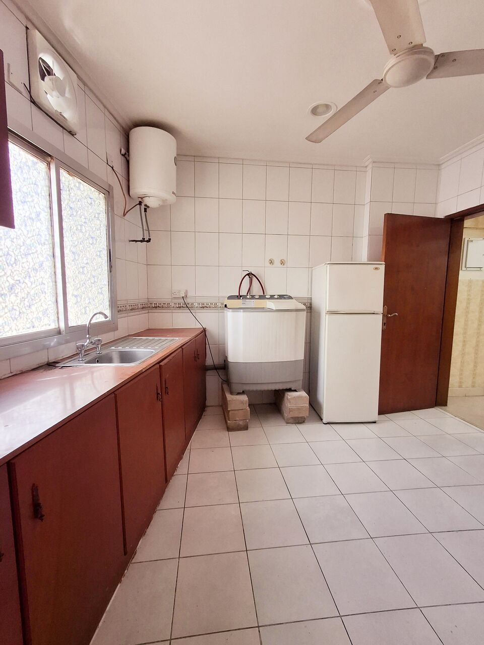 Hoora, Apartments, Flats, Houses & Villas, BHD 190/month,  Furnished,  1 BR,  -Neet & Clean Furnished 1 BHK Flat With Ewa @190/BD In Hoora