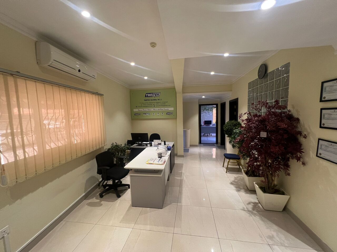 Zinj, Offices, BHD 375,  105 Sq. Meter,  Modern Semi-Fitted Office For Rent In Zinj