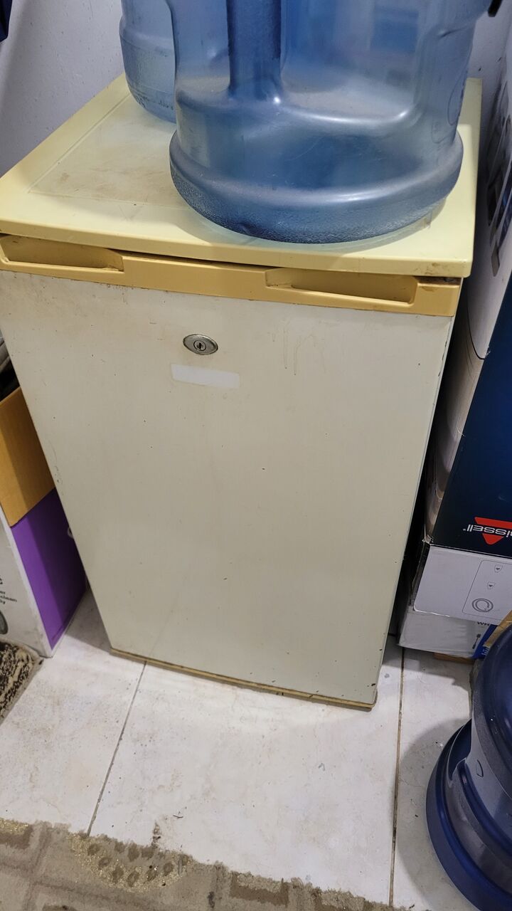 Jeddah, Household Items, SAR 250,  EXCELLIENT FRIDGE & WATER DISPENSER & SOME OTHER ITMES