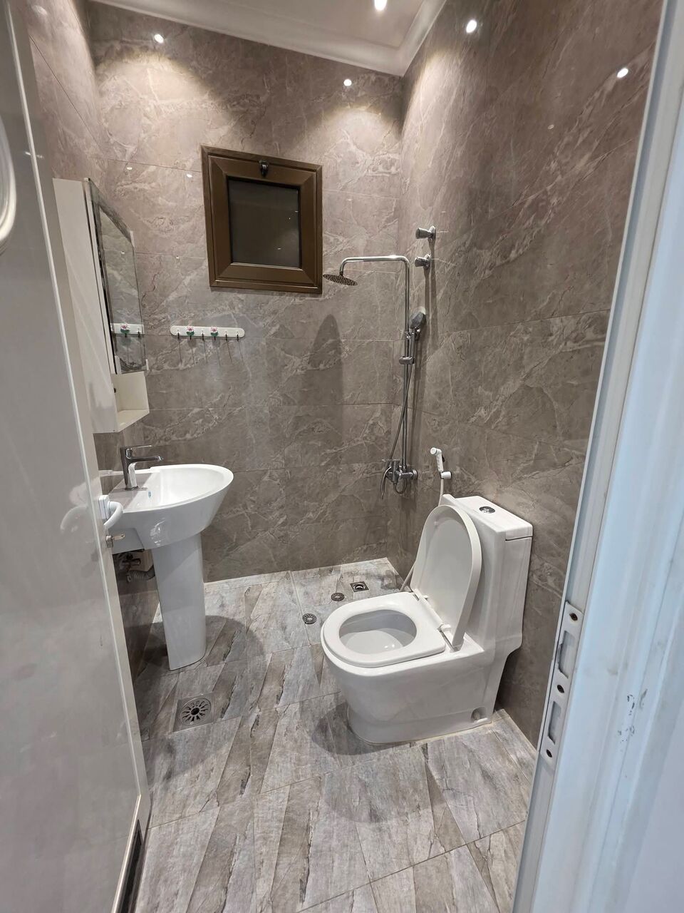 Khobar, Apartments, Flats, Houses & Villas, 2 BR,  2 BR New Luxury Family Apartment For Rent In Al Khobar 23,000 SAR/Year