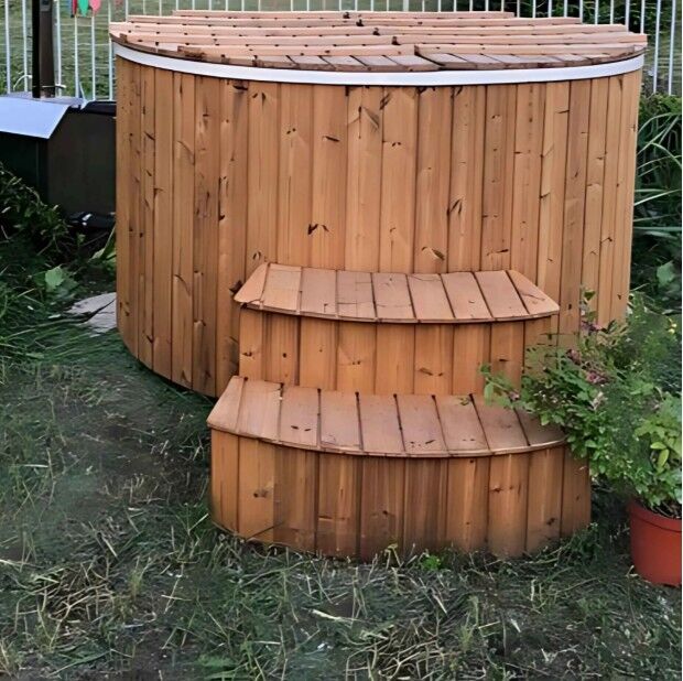 London, Furniture, GBP 1995,  1-2 Person Oval Cold Plunge Tub
