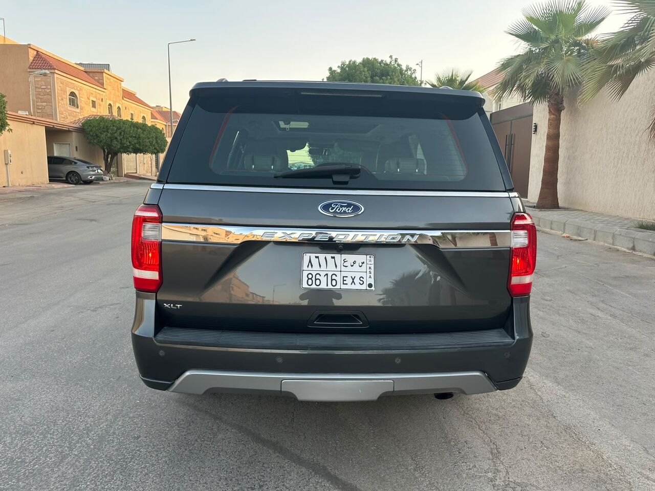 Riyadh, Vehicles, Cars & Trucks , SAR 135000,  Ford Expedition XLT,  2021,  Automatic,  123000 KM,    Edition 4x4 Panorama Sunroof N Full Options (1st Owner)
