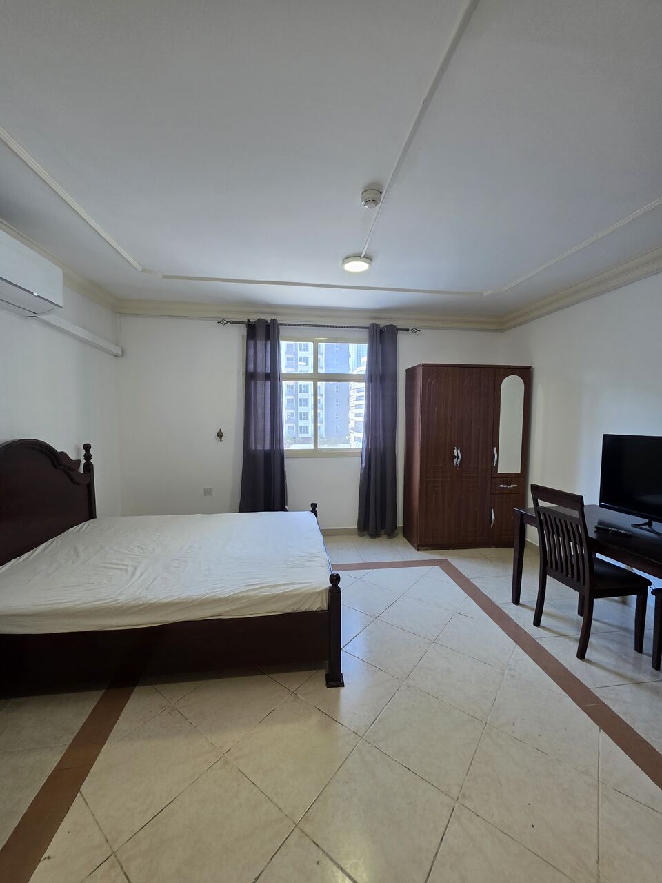 Juffair, Apartments, Flats, Houses & Villas, BHD 180/month,  Furnished,  2 BR,  Very Bright & Neet Fully Furnished Spacious Studio Flat With Ewa @180/BD In Juffair