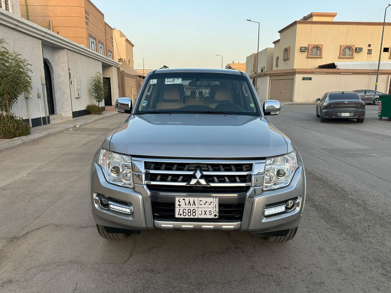 Riyadh, Vehicles, Cars & Trucks , SAR 77000,  Mitsubishi Pajero,  2022,  Automatic,  58000 KM,    GLS Mid Option With 4x4 For Sales Good Price