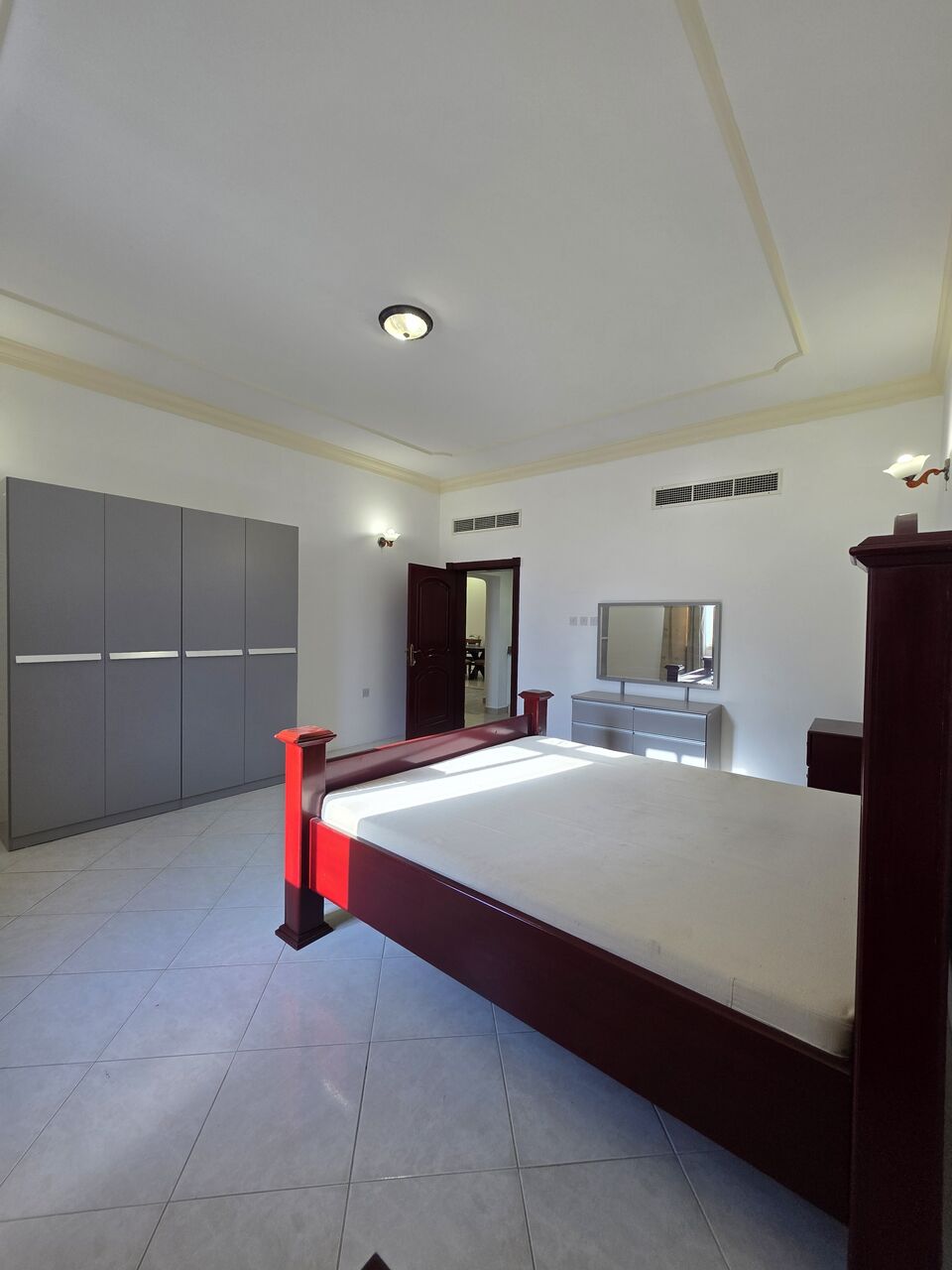Juffair, Apartments, Flats, Houses & Villas, BHD 380/month,  Furnished,  3 BR,  Parking & WiFi - Very Neet Fully Furnished 3 BHK Family Flat With Ewa @380/BD In Juffair