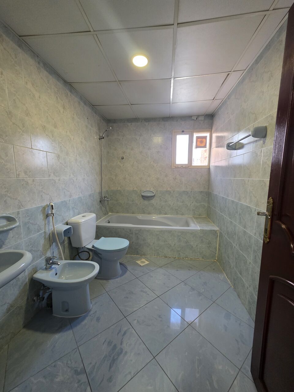 Juffair, Apartments, Flats, Houses & Villas, BHD 380/month,  Furnished,  3 BR,  Parking & WiFi - Very Neet Fully Furnished 3 BHK Family Flat With Ewa @380/BD In Juffair