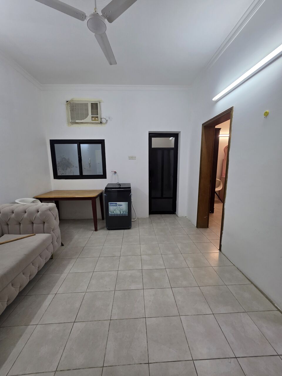 Hoora, Apartments, Flats, Houses & Villas, BHD 190/month,  Furnished,  1 BR,  Neet Furnished 1 BHK Flat With Ewa @190/BD In Hoora