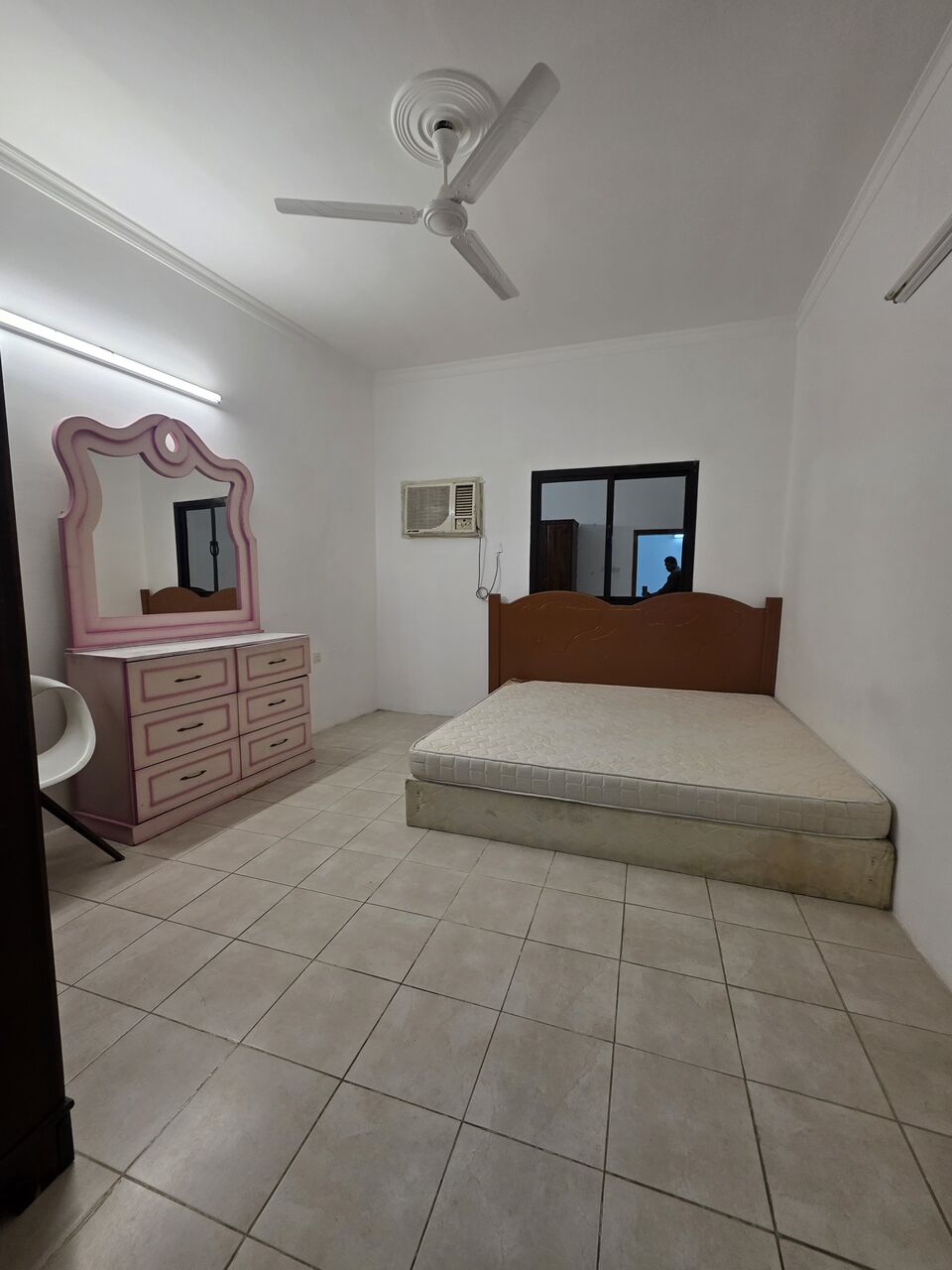 Hoora, Apartments, Flats, Houses & Villas, BHD 190/month,  Furnished,  1 BR,  Neet Furnished 1 BHK Flat With Ewa @190/BD In Hoora