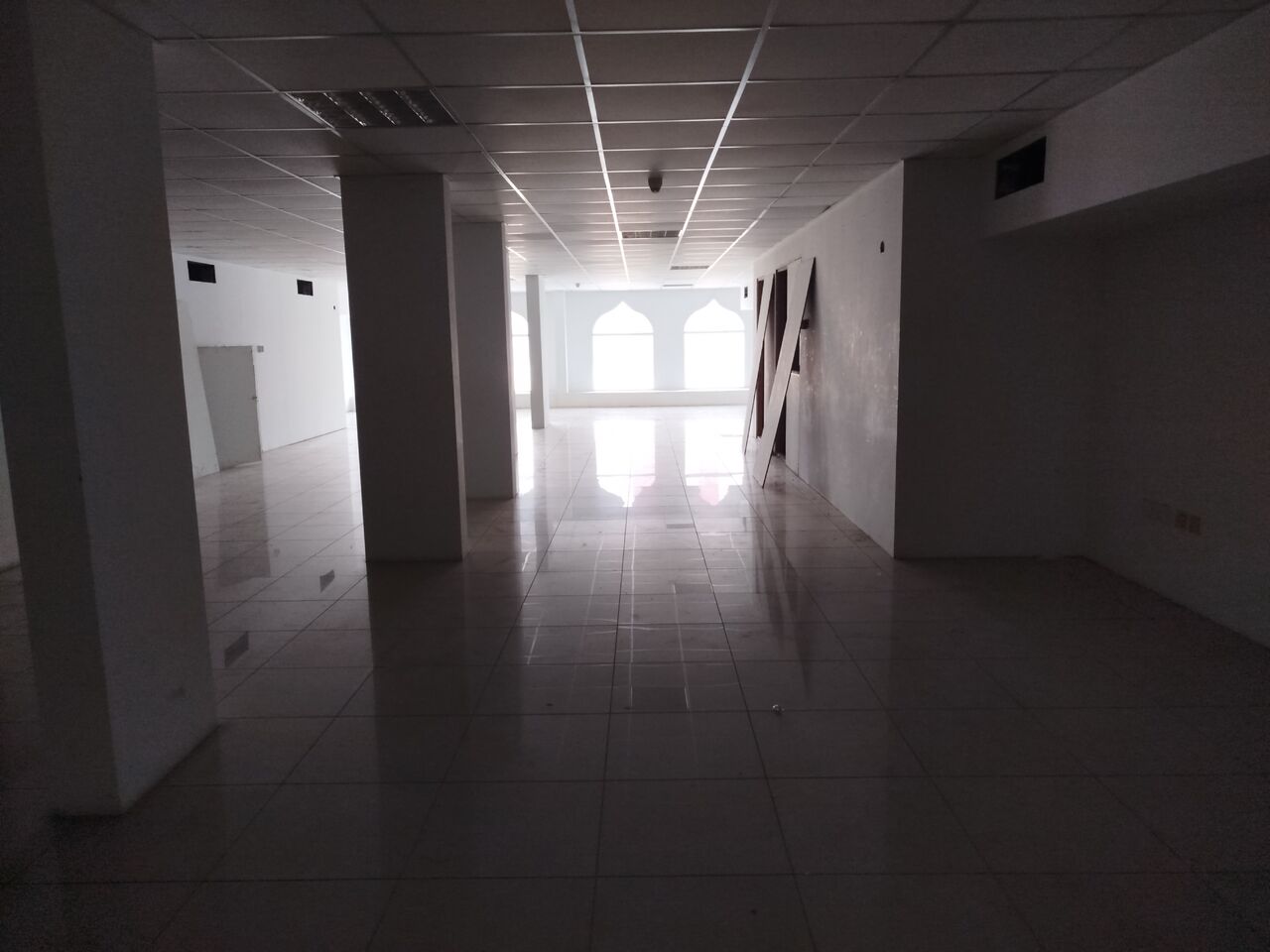 Hoora, Shops, BHD 800,  2Shutter Big Shop With Big Mezanine Floor. In -(((Hoora)))