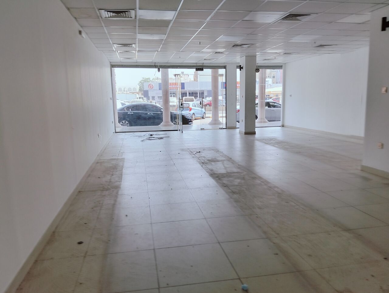 Hoora, Shops, BHD 950,  3Shutter Big Shop With Big Mezanine Floor. In -(((Hoora)))