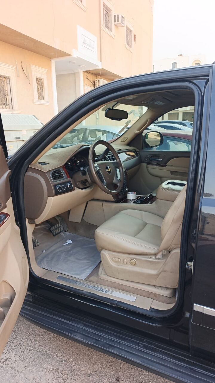 Al Izdihar, Vehicles, Cars & Trucks , SAR 38500,  Chevrolet Tahoe,  2011,  Automatic,  224000 KM,  Black Tahoe 4 &times;4  LTZ Full Option