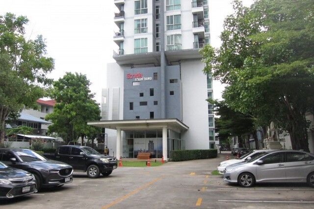 Bangkok, Real Estate For Sale, THB 1850000,  1 BR,  30 Sq. Meter,  Condo For Sale Chewathai Ramkhamhaeng Hua Mak Bang Kapi Bangkok