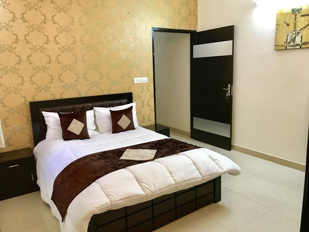 Jaipur, Apartments, Flats, Houses & Villas, INR 10/day,  Furnished,  3 BR,  2200 Sq. Feet,  Three Bedrrom Service Apartment Jaipur