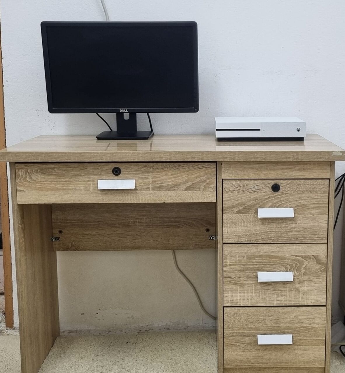 Riyadh, Video Games, SAR 1150,  XBox One S 1TB Console With Free FORZA Horizon 4, Controller, Monitor And Table