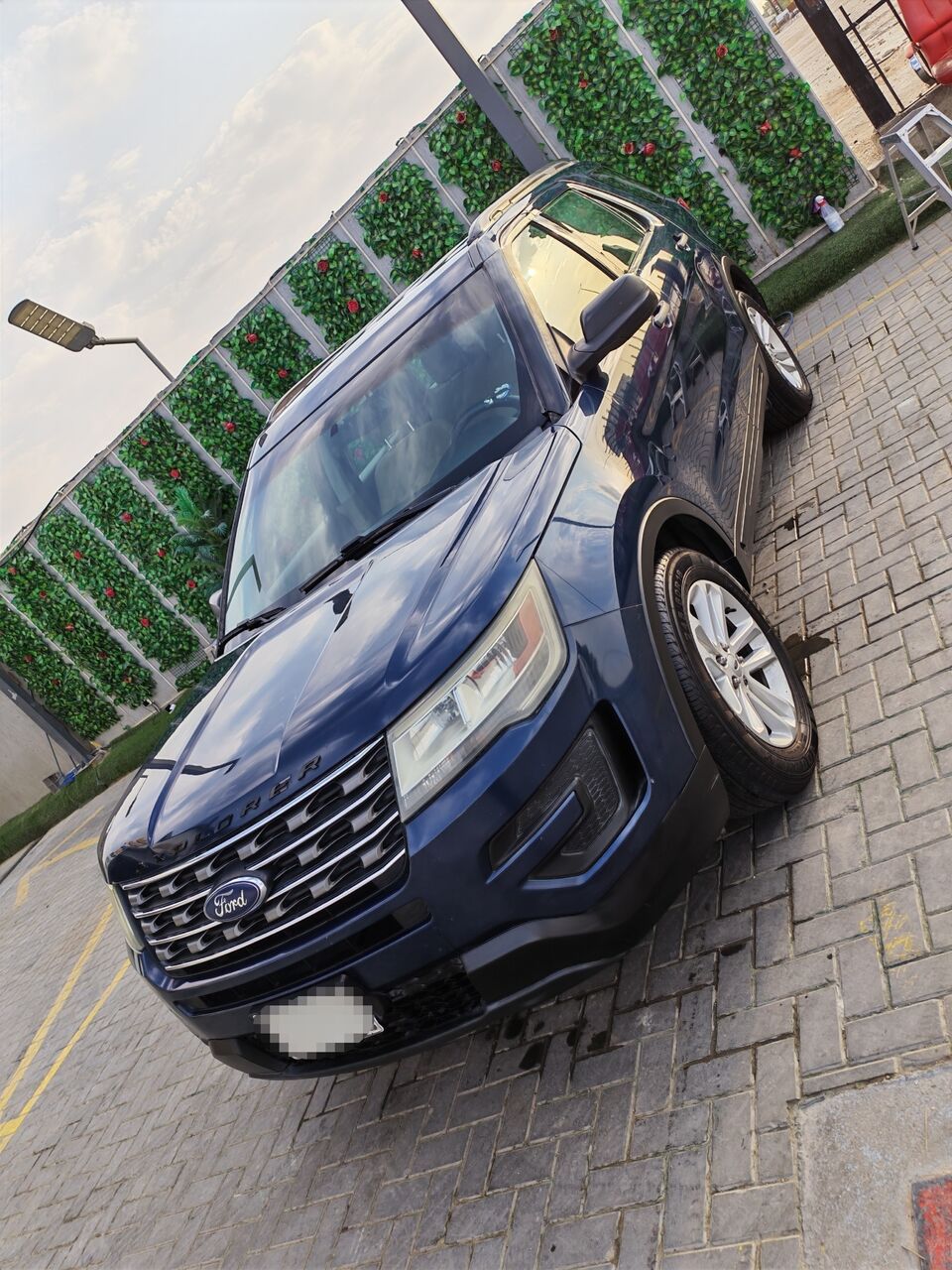 Riyadh, Vehicles, Cars & Trucks , SAR 46000,  Ford Explorer,  2017,  Automatic,  272 KM,    For Sale In Very Good Condition