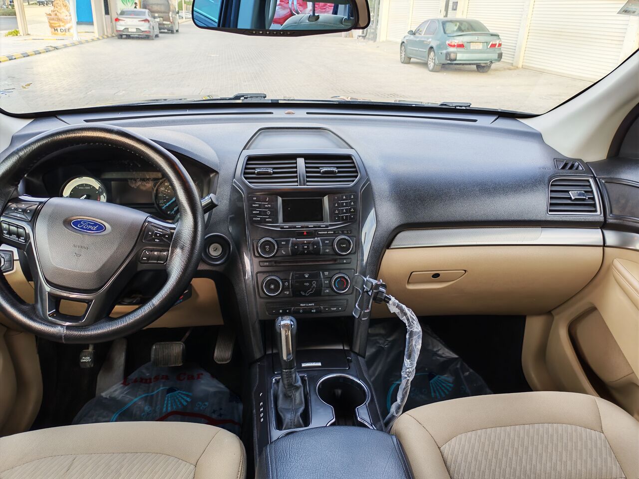 Riyadh, Vehicles, Cars & Trucks , SAR 46000,  Ford Explorer,  2017,  Automatic,  272 KM,    For Sale In Very Good Condition