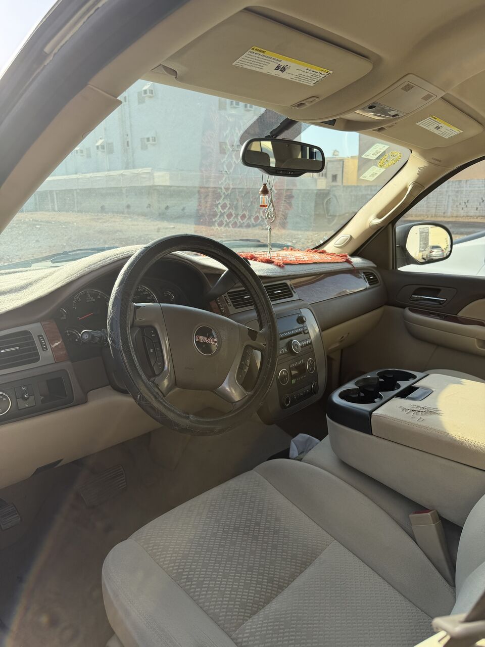 Madinah, Vehicles, Cars & Trucks , SAR 25,  Gmc Yukon,  2008,  Automatic,  506000 KM,    For Sale.just Buy & Drive.