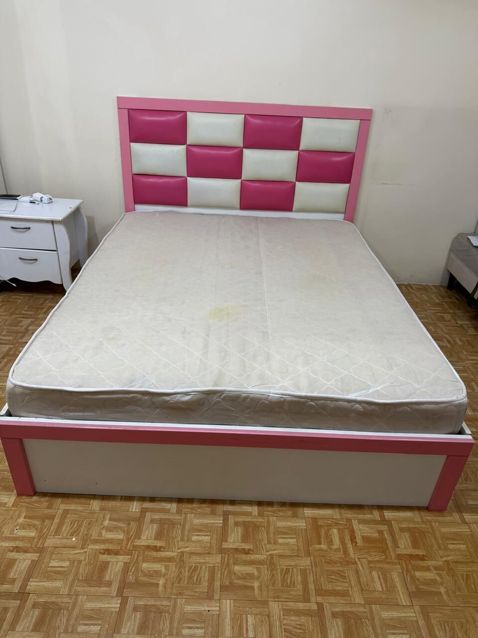 Al Malaz, Furniture, SAR 550,  🛏️ FOR SALE – Double King Size Bed With Medicated Hard Mattress 🛏️