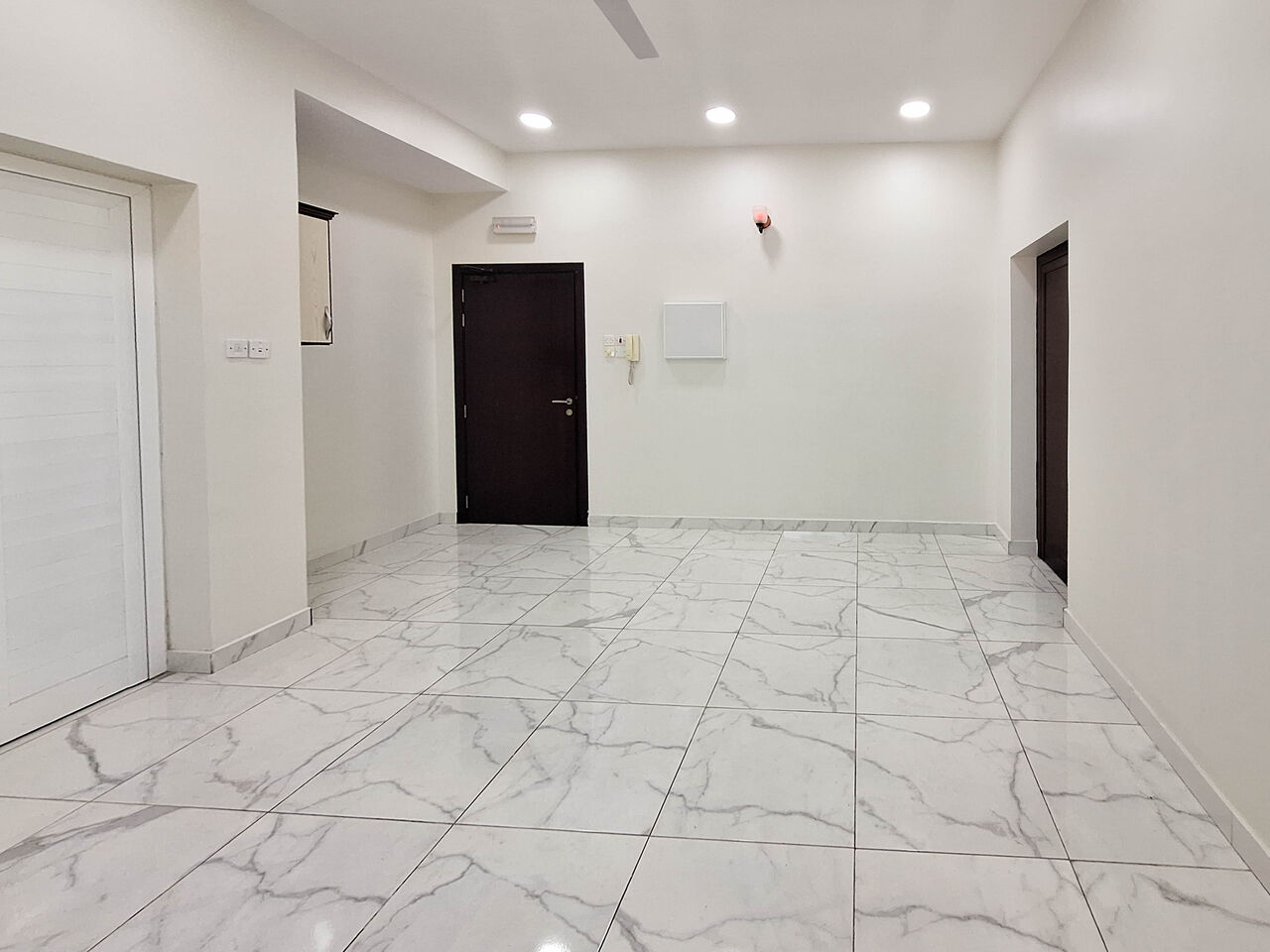 Sanabis, Apartments, Flats, Houses & Villas, BHD 180/month,  1 BR,  For Rent An Apartment In Sanabis Area Inclusive EWA