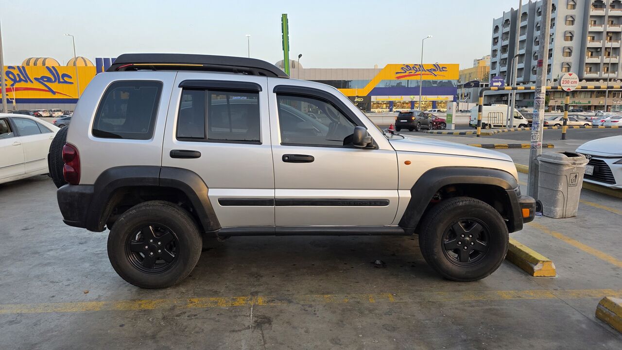 Jeddah, Vehicles, Cars & Trucks , SAR 14000,  Jeep Liberty,  2007,  Automatic,  188700 KM,   ( Cherokee)  V6 3.7