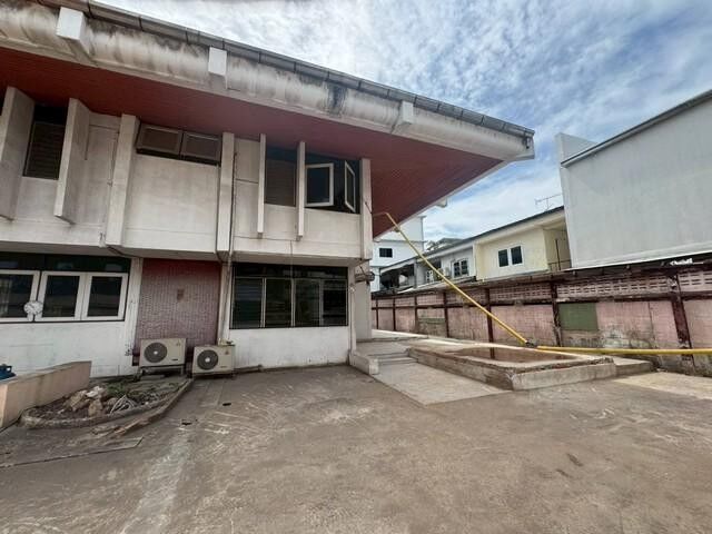 Bangkok, Villas, THB 88000,  131 Sq. Feet,  HR 10250 For Rent, Land For Sale With Detached House, Area 131 Sq M, Sukhumvit 71, Pridi