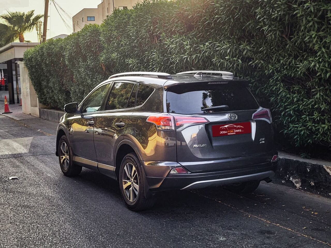 Muharraq, Vehicles, Cars & Trucks , BHD 1,  Toyota RAV4,  2017,  Automatic,  119000 KM,