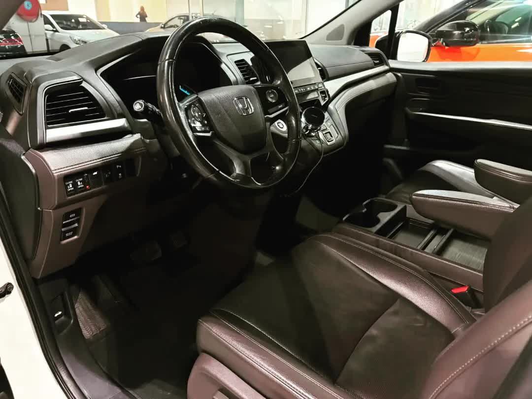 Amwaj Islands, Vehicles, Cars & Trucks , BHD 6800,  Honda Odyssey Elite,  2019,  Automatic,  113000 KM,  Honda Odyssey  V6 3.5L  Full Option 1 Owner