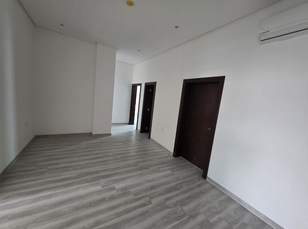 Hidd, Apartments, Flats, Houses & Villas, BHD 300/month,  3 BR,  Flat 3bhk For Rent No Ewa